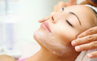 Hautpflege für jeden Hauttyp: Das 1×1 der Pflege